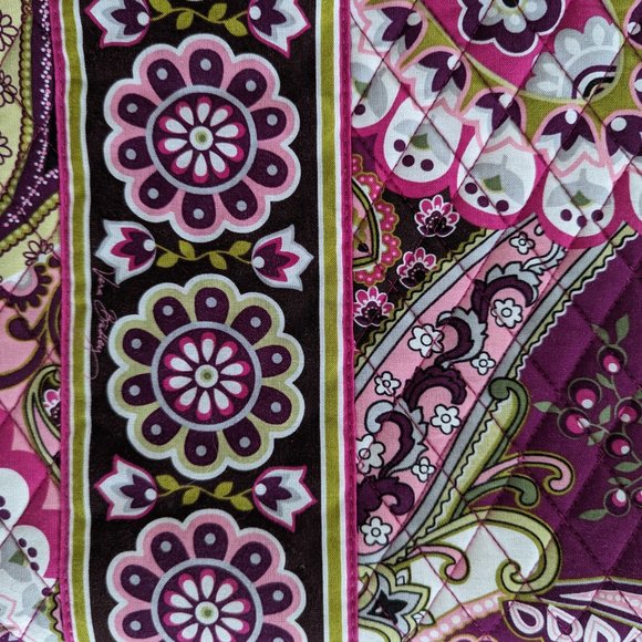 EUC Laptop Case by Vera Bradley in "Very Berry Paisley" Print - Picture 9 of 10